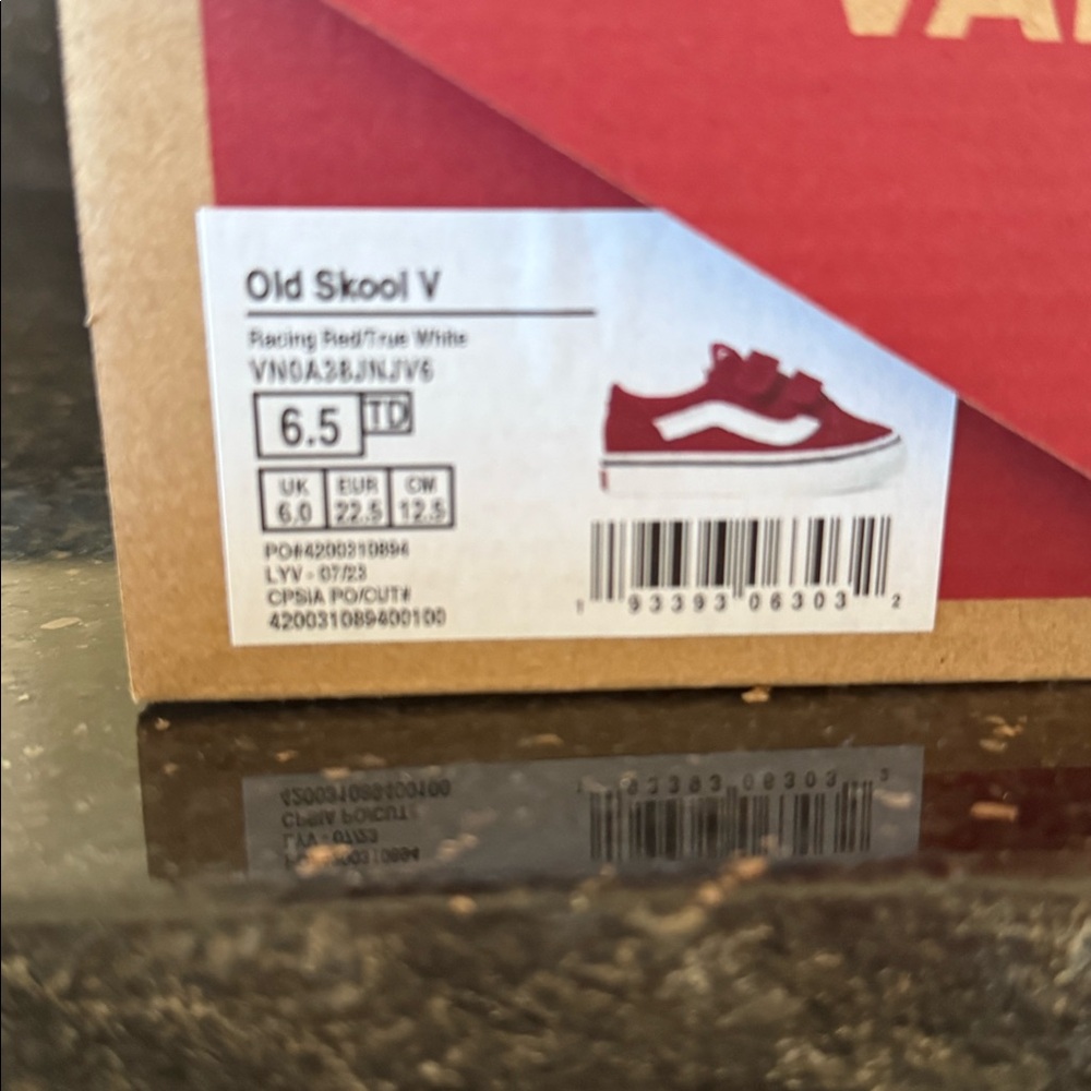 Red Old school VANS Toddler 6.5 - Picture 3 of 4